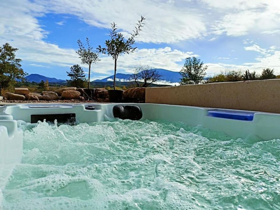 Crestet Gite De Charme Avec Jacuzzi Face Au Mont Ventoux מראה חיצוני תמונה